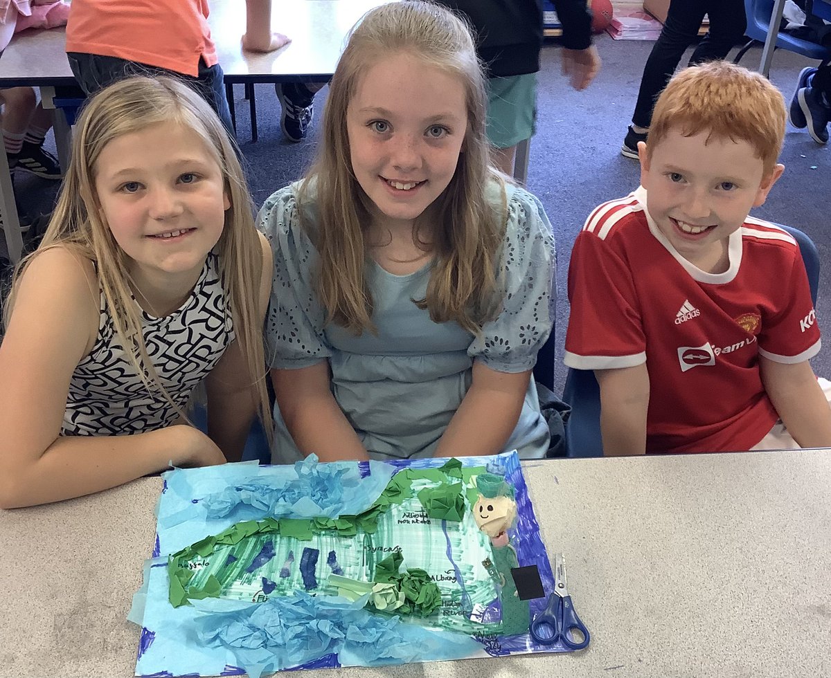 Year5tcps's tweet image. 3D maps of New York state in 5A today. Can you see the Hudson River, the Catskill Mountains and the Statue of Liberty? #geographyed