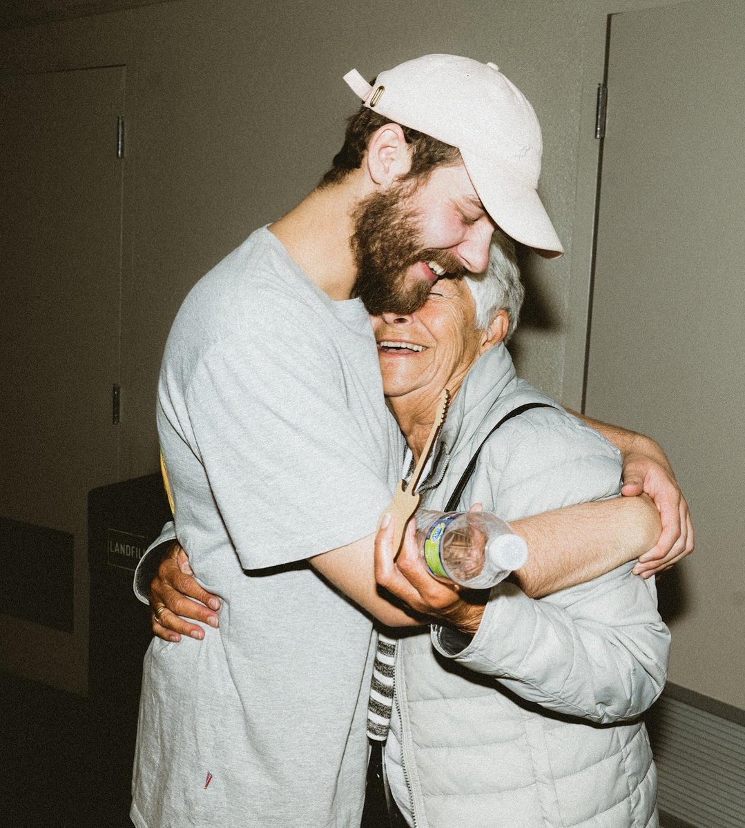 San Holo ↑% ⚠️ tweet media