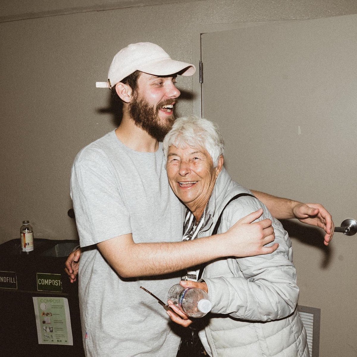 San Holo ↑% ⚠️ tweet media