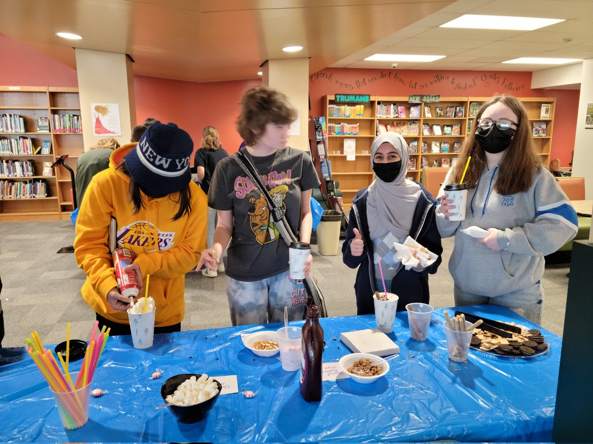 NGMSLibrary's tweet photo. @NGMSgators enjoy a hot chocolate bar to celebrate beating the staff in the Reading Smackdown! Some may have more toppings than cocoa...😬 But all for the love of reading! 📚❤️ @angiewiegers @mrschambersnkc @NKCSchools #nkclibraries #whatwedo https://t.co/XC3QVxb2JS
