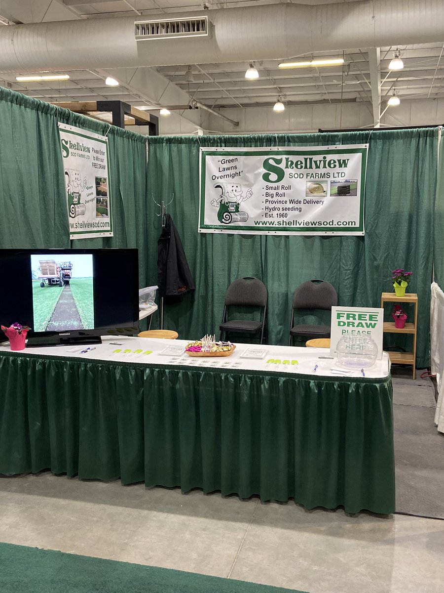 dustin_davis_'s tweet photo. After a two years hiatus itβs great to be back in trade show mode #gardenscape #Reginaspringhomeshow https://t.co/jyAd02EbFN