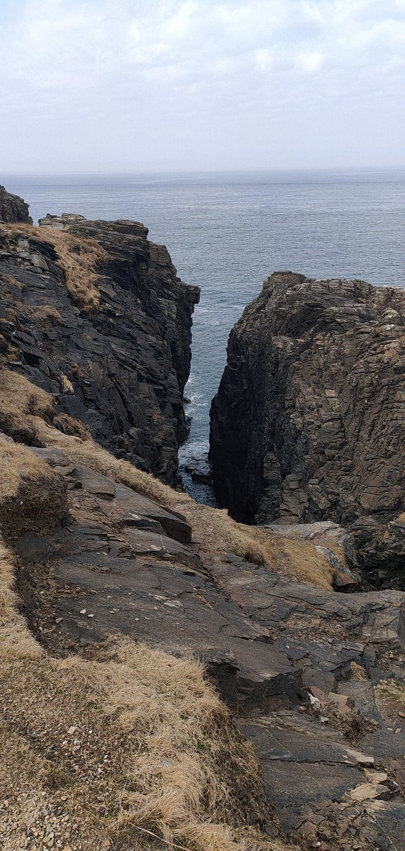 edorts80's tweet photo. Wee road trip with mum (putting me to shame hiking up the braes) taking in the beautiful scenic drive
#Inishowen100 #Donegalnotjustfortourists
#Malinhead
#Hellshole https://t.co/QWXKshW10e