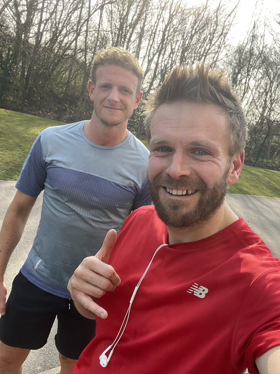 MrTobutt_PE's tweet photo. After a couple of weeks away, #FridayRunClub returned with a gloriously sunny 7k along the loopline to finish a very busy week..
Great to see @MrBoothDrama and @ngreenscience back in action too ππ»ππ»ββοΈβοΈ
#TeachersThatRun https://t.co/lkAeQSVTuW
