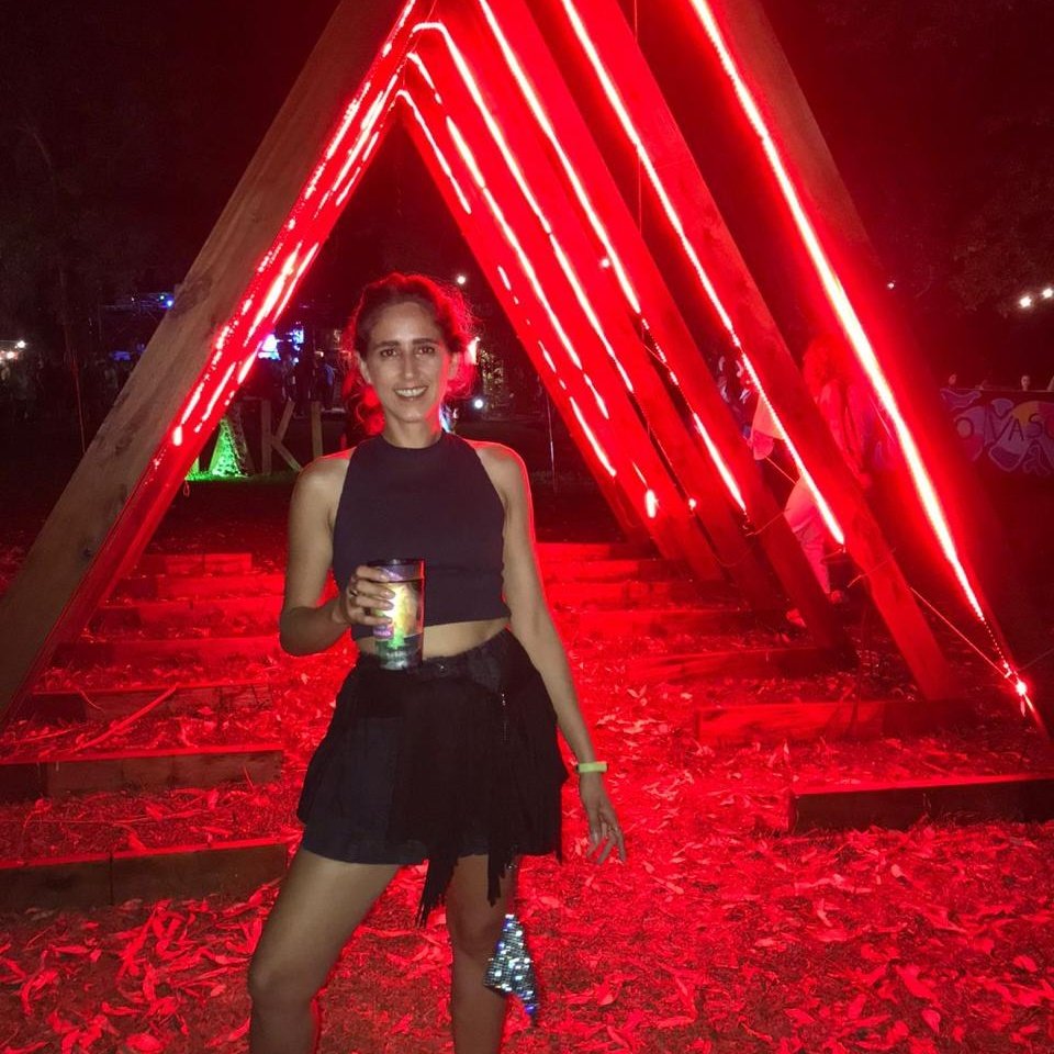 eevelinne's tweet photo. #NuevaFotoDePerfil  
Una noche un poco loca 🔥 https://t.co/FG8FJpOLTA