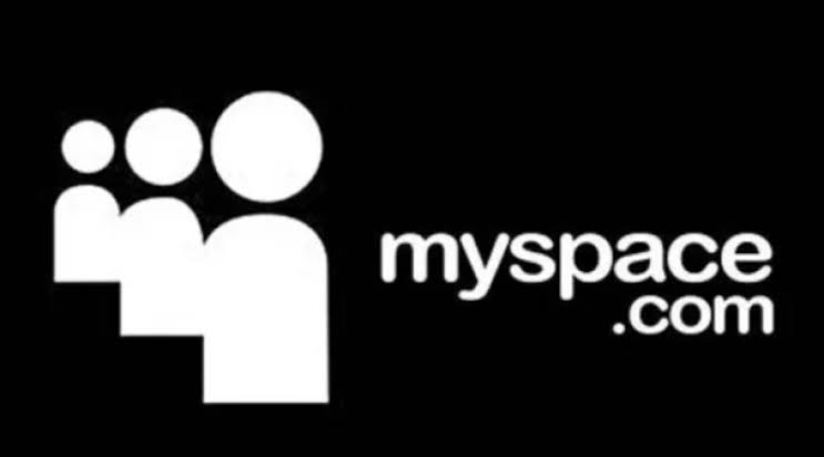 Beatleasis's tweet image. Ya pasen su MY SPACE, #MiCarnalPoderoso.