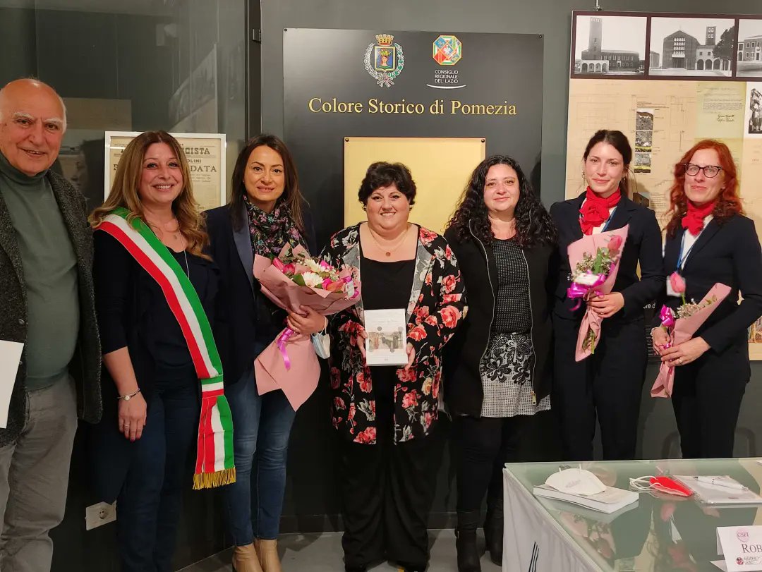 #Dantedì al @museocittàdipomezia Presentato questo pomeriggio il volume "Veni, Sponsa, de Libano. Le figure femminili nella Divina Commedia", atti del convegno realizzato a ottobre 2021 e dedicato alle figure femminili della Divina Commedia di Dante.