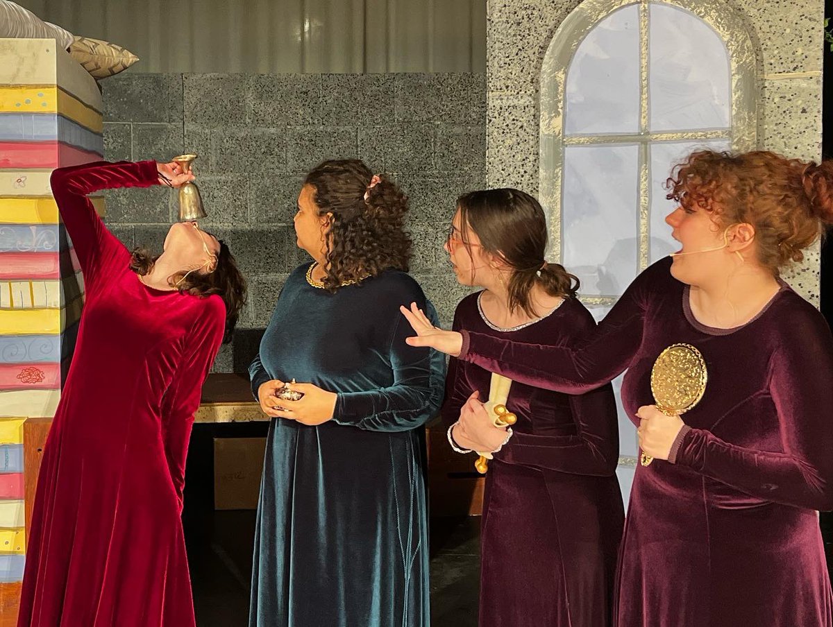 NordoniaDrama's tweet photo. Our last rehearsal before Spring Break! So excited to put on a show after 2 years of waiting!

@DrJoeClark @CaseyGWright @JessyArcher @AnthonyBuckler @NHSTechCrew @NordoniaSchools @dazzleawardsCLE  #OUM #OnceUponAMattress https://t.co/Nsh0bbFxXR