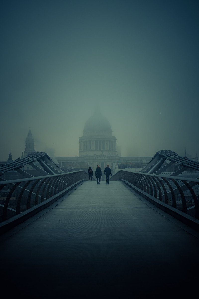Just 2 NFT pieces from the “Foggy London” collection remaining  🌃 [Link in bio]

Hope you can help me find homes for them with your RT/QRs 🙏

Have the best weekend guys 🚀

#nftcollectors #nftphotography