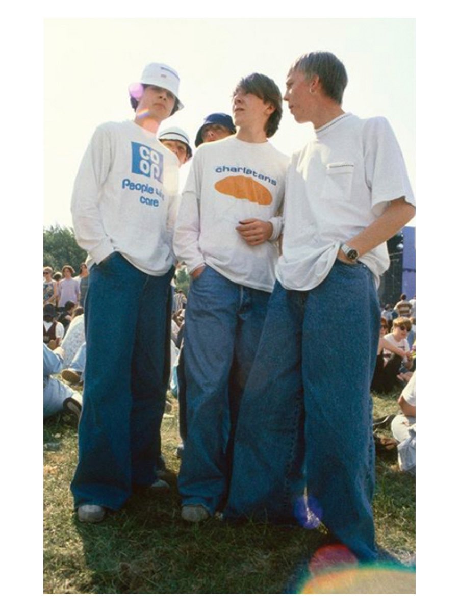britcultarchive's tweet photo. Stone Roses Fans. Spike Island, 1990. 

Photos © Patrick Harrison. https://t.co/lR2oSnqVWc