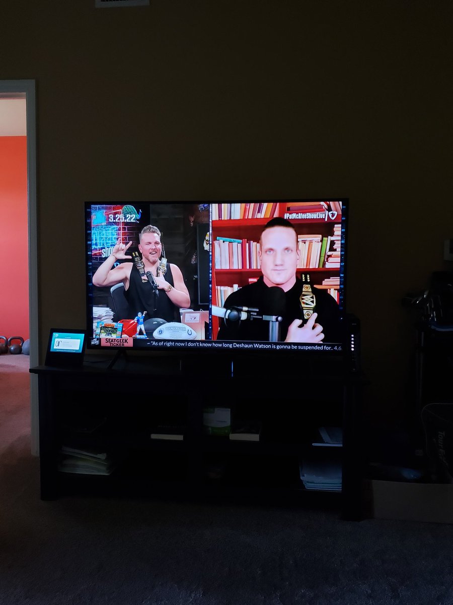 jmurphy22's tweet photo. @PatMcAfeeShow @BostonConnr @brucebrahn #PMSFeelGoodFriday lets have a day! https://t.co/XntA4rZoR8