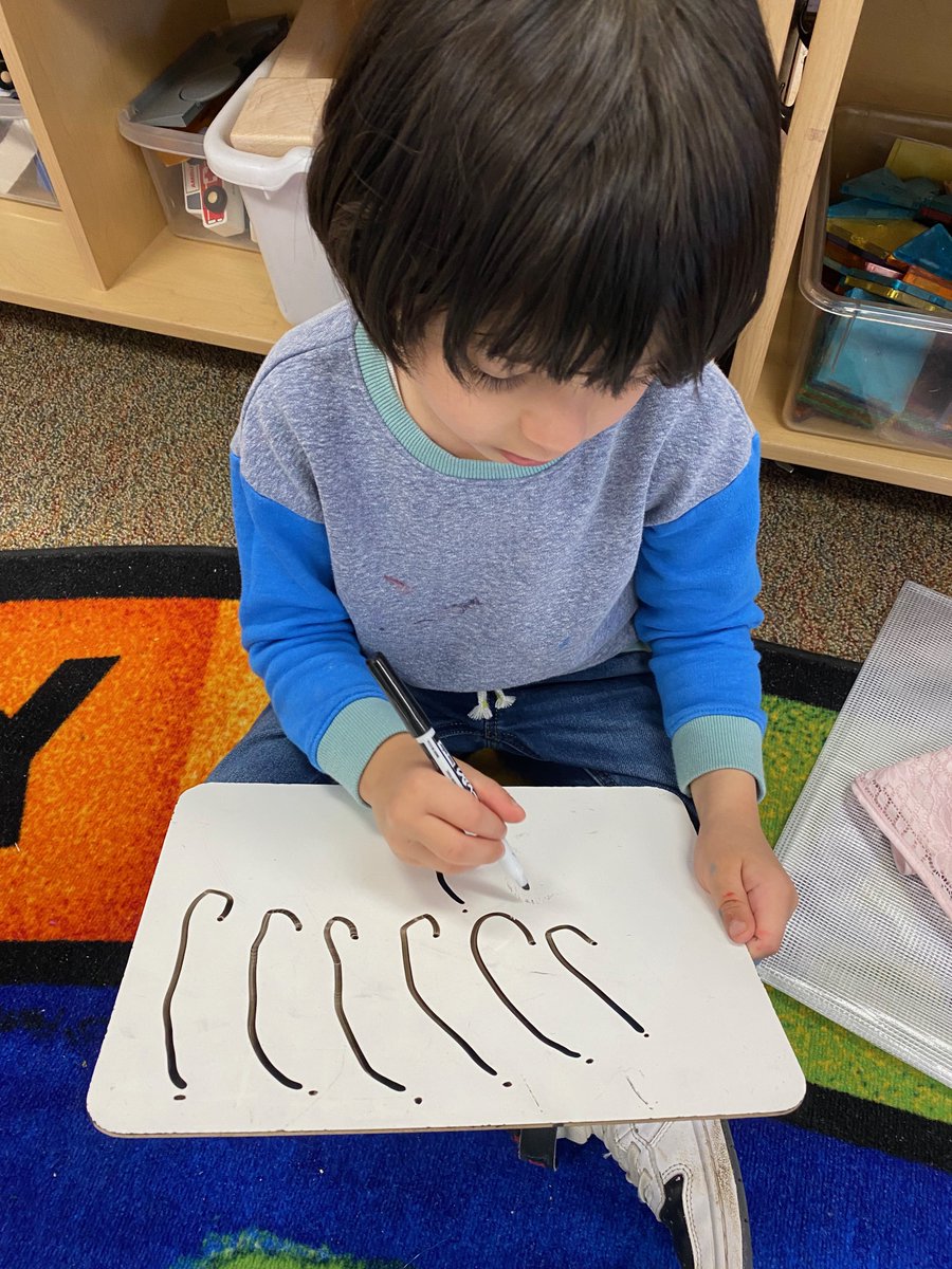 Tools_PreKTeach's tweet photo. During Graphics Practice we are learning how to make letters! This week we practiced uppercase and lowercase letters "J". 
#graphicspractice #kidswriting #writing #teaching #school #PreK https://t.co/TECgTEEt78