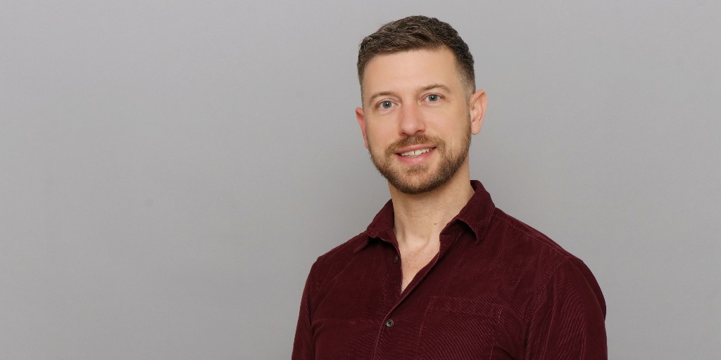 SFU_FHS's tweet photo. FHS assistant prof @travissalway was awarded @CUFABC’s Early in Career Award.

The award recognizes outstanding contributions made by scholars at relatively early stages in their careers, acknowledging his work with and for 2S/LGBTQ people.

Read more: https://t.co/96kbS6DAys https://t.co/DFpXKiEmgA