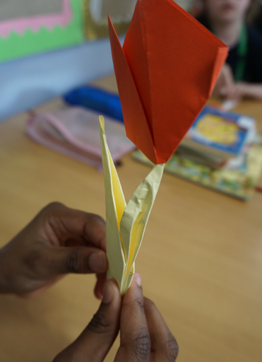 GreatLinfordPri's tweet photo. Year 3 loved this afternoon's origami art. Spring flowers being replicated in paper form. 

#springflowers #art https://t.co/a8csSixt6d