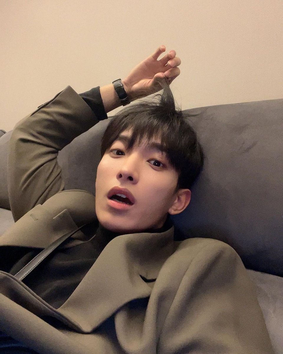 seoksshine's tweet photo. Hellooo https://t.co/oL3tePij7C