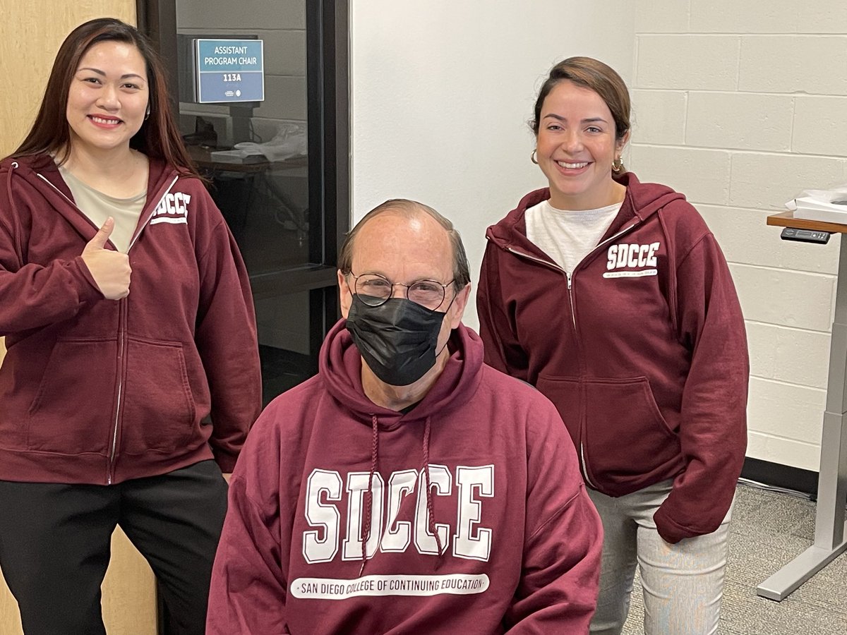 SDCCEVPA's tweet photo. Starting the day looking sharp in our ⁦@SDCCEEDU⁩ sweatshirts. ⁦@patritcia136⁩ https://t.co/dHnhjnfXQ8