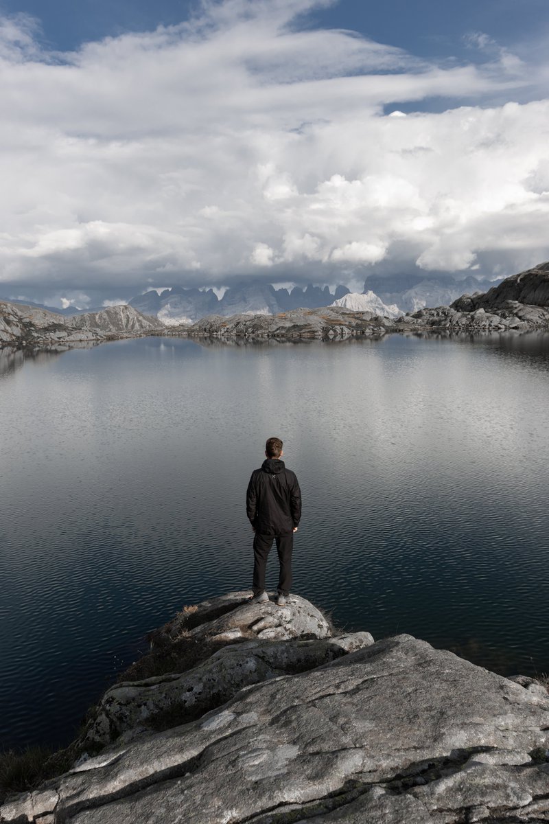 Siamo andati in cerca del silenzio anche in luoghi molto frequentati l'estate come il Lago Nero in Val Nambrone. Consigliaci luoghi ancora da scoprire nella nostra splendida regione.
#silenzinquota #soundscape #soundwalk #hiking #monturapeople #monturamovement #searchinganewway