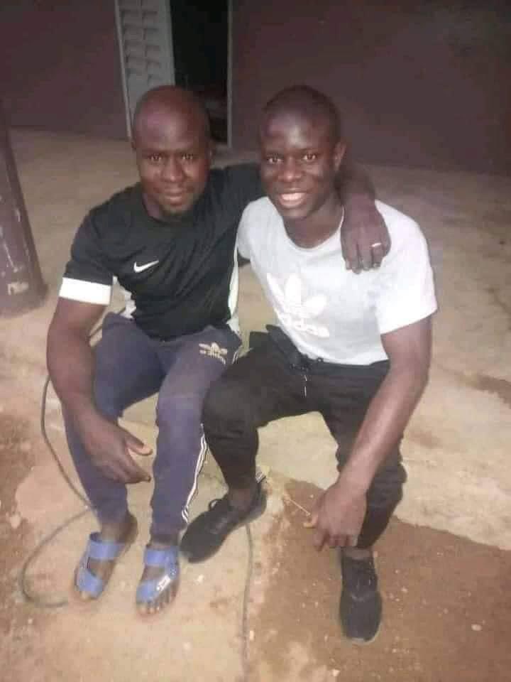 Cfc_Kemboi's tweet photo. N'Golo Kante having a good time in Mali ....man's so Simple ...🤩 https://t.co/kSZpgpFXei