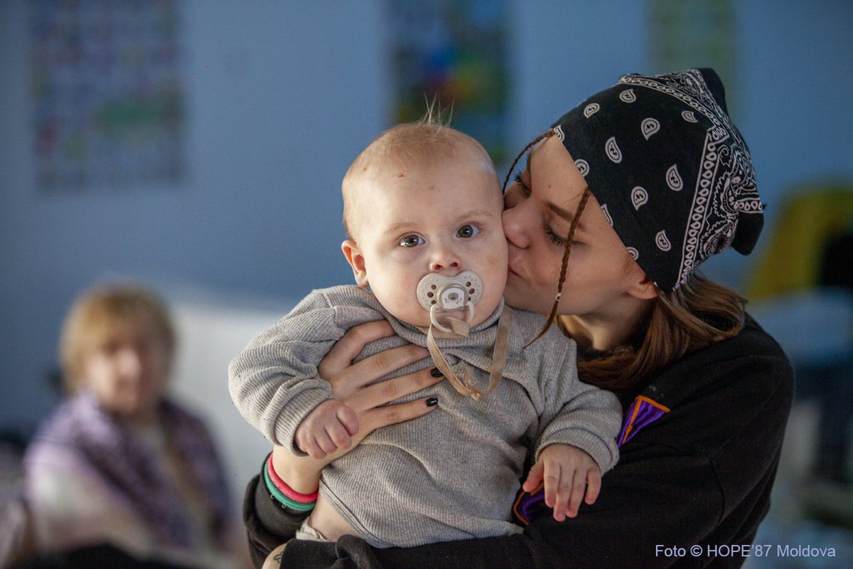Unterstützen Sie die Hilfesuchenden aus den Ukraine zu versorgen und so ihre Situation besser erträglich zu machen. Am dringendsten wird Babynahrung, Windeln, Lebensmittel, Schulmaterial, Hygieneartikeln, medizinische Hilfe und Matratzen gebraucht! paypal.me/YOUStiftung