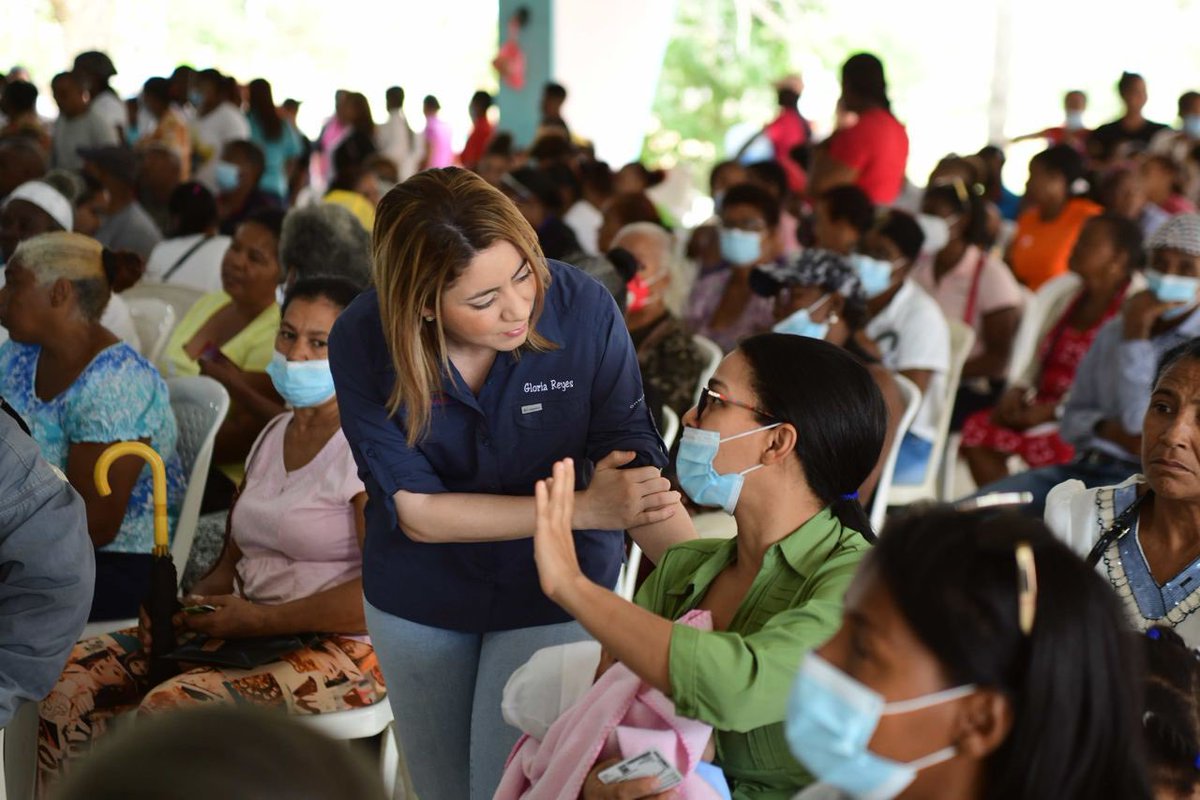 Gloria Reyes tweet media