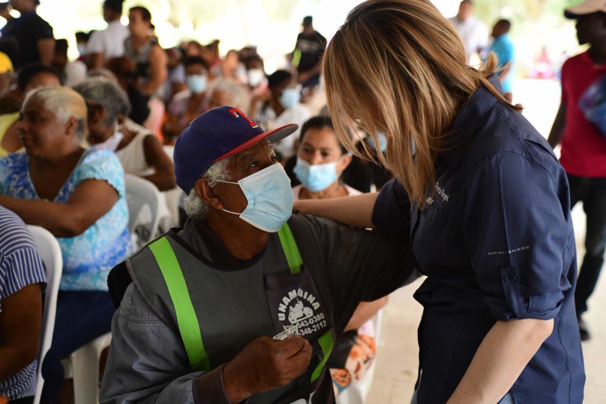 Gloria Reyes tweet media