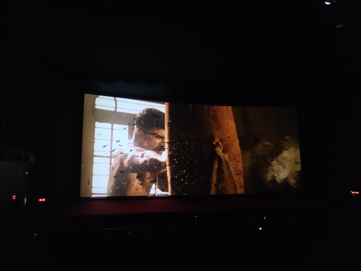 saitejakoona's tweet photo. 🔥🔥🔥🔥
#RRR #RamCharan https://t.co/x71pMinSMi
