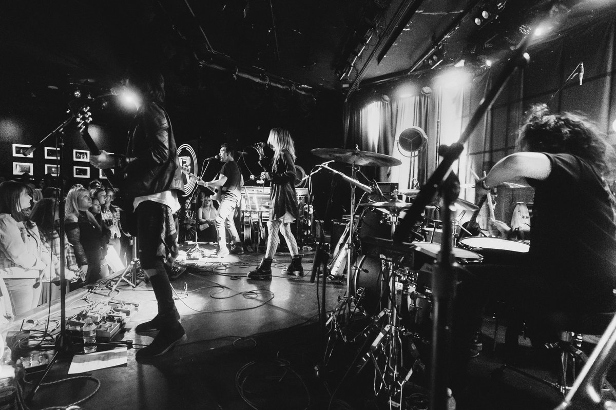 I had the incredible honor of shooting <a href="/ParisJackson/">PK</a>’s show the other night at The Roxy ✨