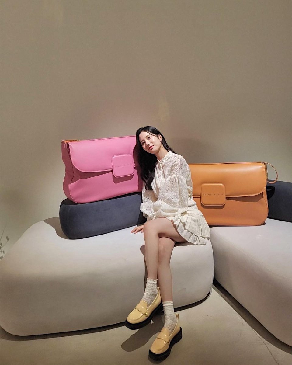 LDramaland's tweet photo. #Bona update on IG
#BloomingSpringKr https://t.co/kuT4qPt6RC