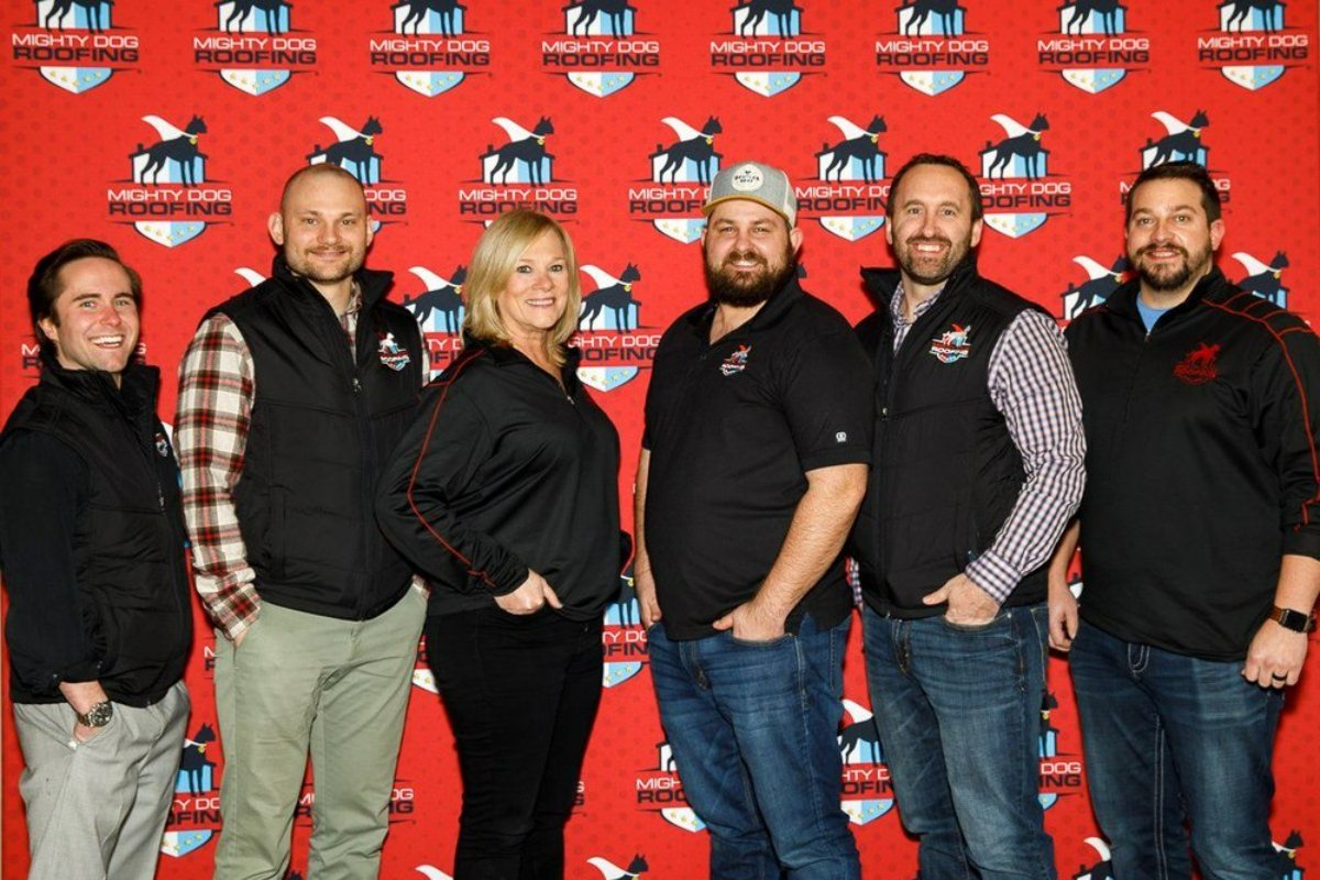 MightyDogMWB's tweet photo. Our team may be small, but our highly skilled technicians offer professional and reliable roofing services through our top-notch quality of work. #MightyDogRoofing #ResidentialRoofing #CommercialRoofing #GutterWork #StormDamage #BostonRoofing #MetroWestBoston https://t.co/WA60hrSRab