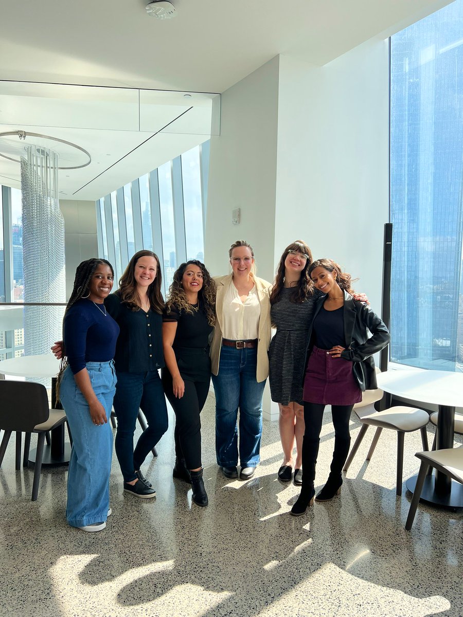 HaleyThomas09's tweet photo. So lucky to work with this talented bunch of women! 💜 https://t.co/hdqCumm7QZ