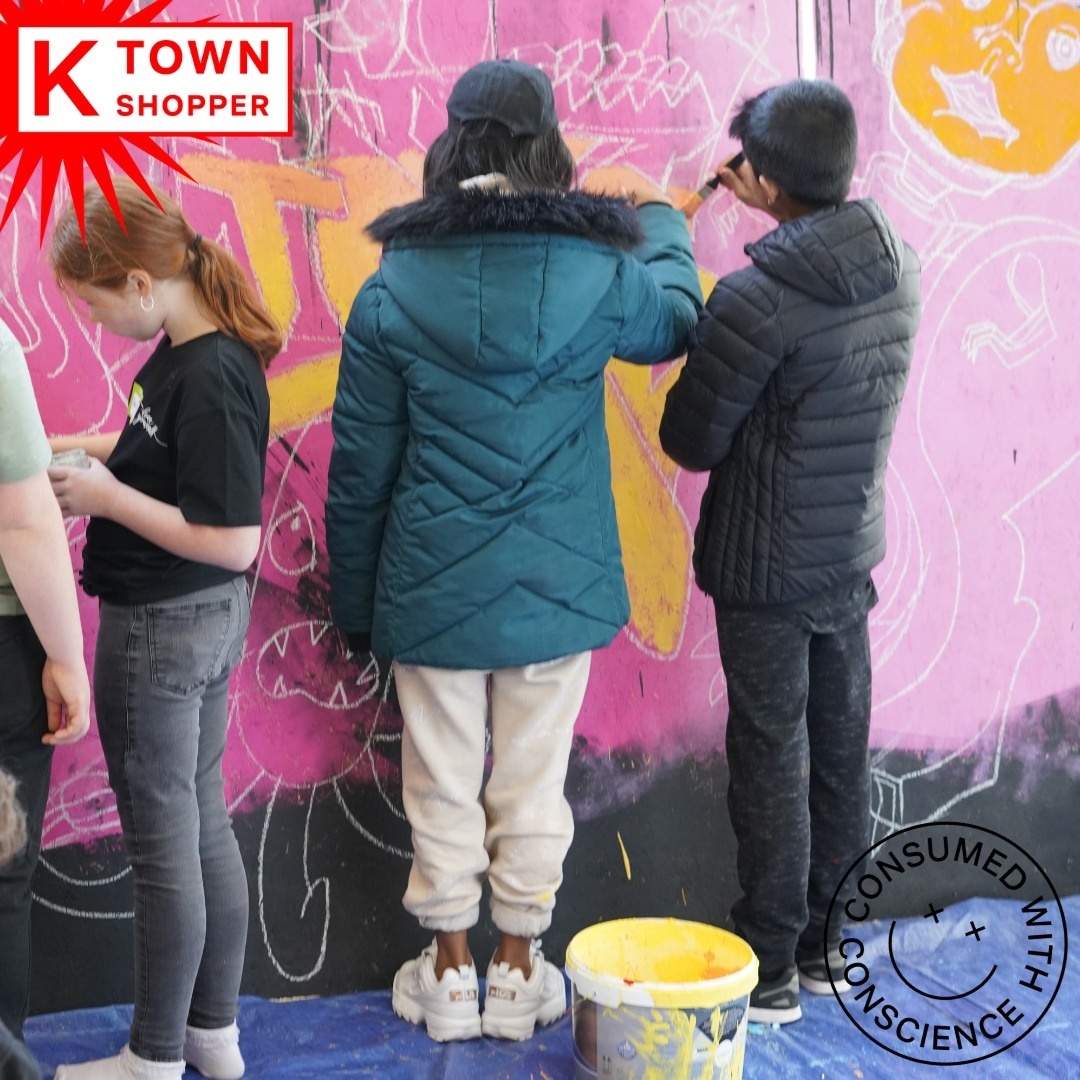 bradfordmdc's tweet photo. Some of the artwork on display this weekend at K-Town Shopper #Keighley 26 & 27 March by @CreativeKly for our #SpringBack2022 campaign
๐จArts Trail
๐Food
๐ผ๏ธGraffiti workshops
๐ฃHistoric tours
๐๏ธMarket Stalls
๐ฆGiant ice-cream
๐ฅGiant doner kebab
#WelcomeBackFund #Bradford2025 https://t.co/jum9dXGpf3