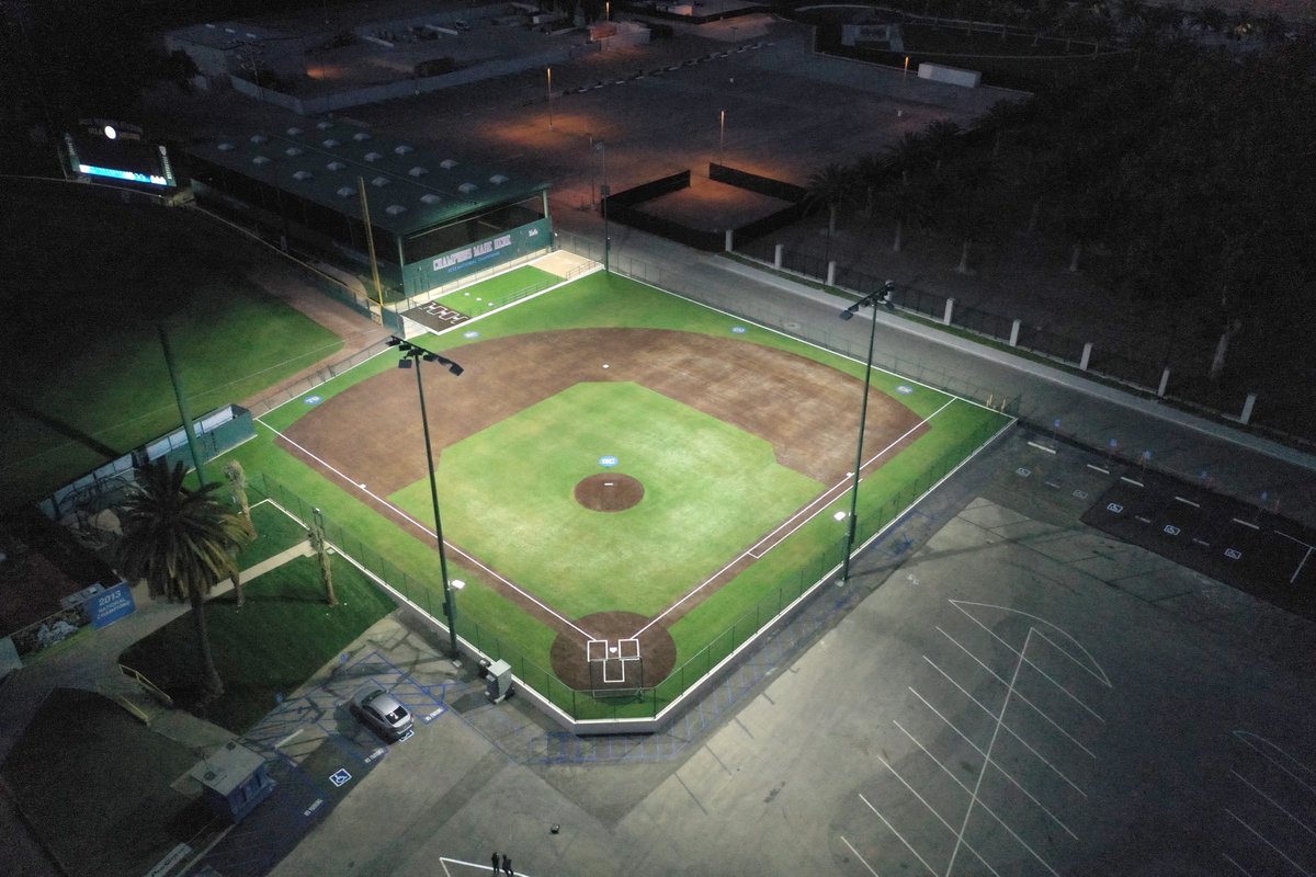 LloydCivilSport's tweet photo. UCLA's Jackie Robinson Stadium's Practice Field is Ready for the Baseball Season! 

https://t.co/xm1YbLHp9p

#hks #ucla #uclabaseball #ncaa #jackierobinsonstadium #lloydconsultinggroup #lloydsportsandengineering #lloydengineering https://t.co/j6ApgGX1sl