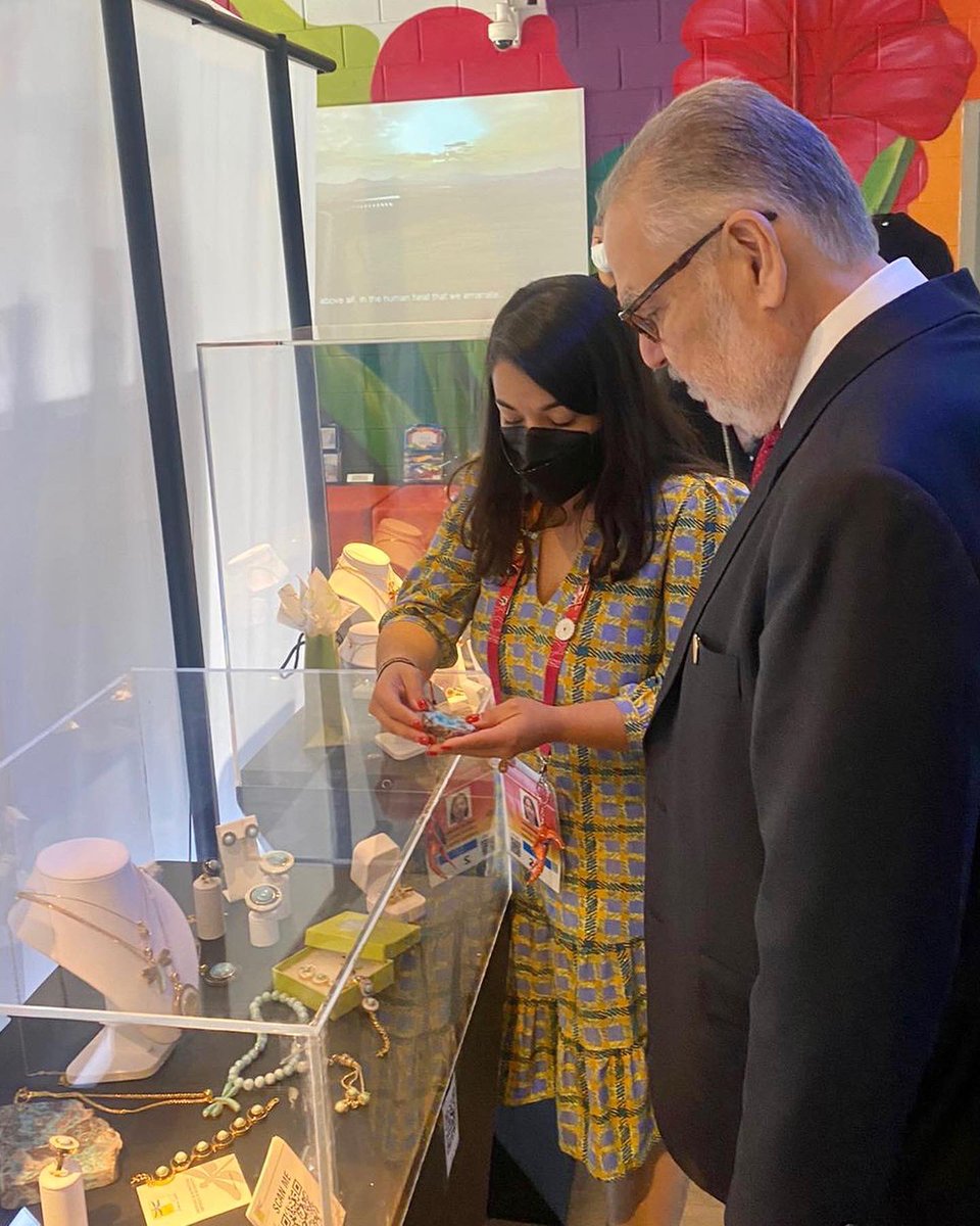 ExpodubaiRD's tweet photo. Luego de que el ministro de Economía, Planificación y Desarrollo de #RD, #MiguealCearaHatton, concluyera su participación el “Global Business Forum LATAM” en #Expo2020 #Dubái. https://t.co/Ip8g5P9YxA