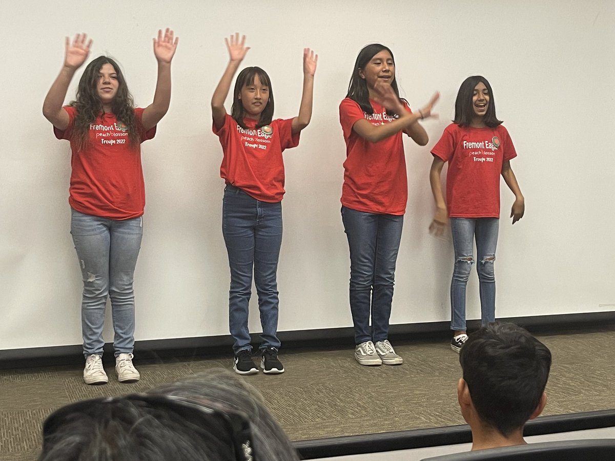 fowlerusd's tweet photo. 4th and 5th graders from @FremontFowler perform poetry at the @Fresno_State #PeachBlossom festival. Way to SOAR, Eagles! https://t.co/65c5eN99Q7