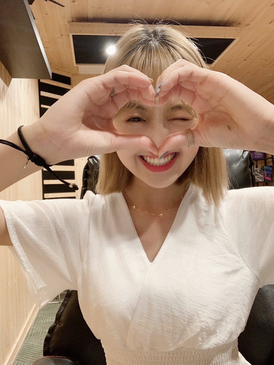 pixxfairie's tweet photo. ++ a lovely, kind, loving, beautiful and super talented person !! you're literally everything to me :(((
i love you so much my loveโน๏ธโน๏ธ
#Happy_Ella_Day
#OurFairyLeader https://t.co/xJH4z7PAwv