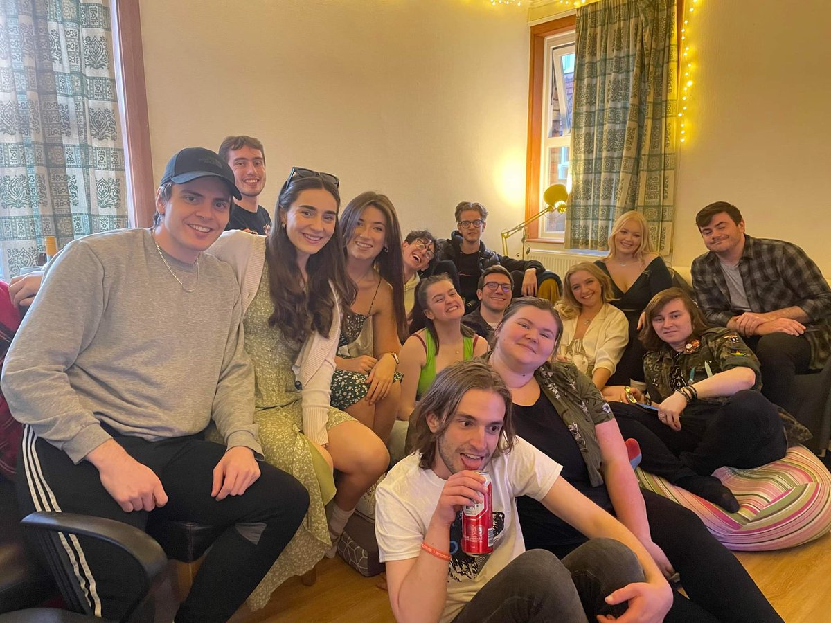 PPAActors2022's tweet photo. Ready to watch our Showcase 💛 @PPAcademyUK @BernieCByrnes https://t.co/H5r1MOHIgE