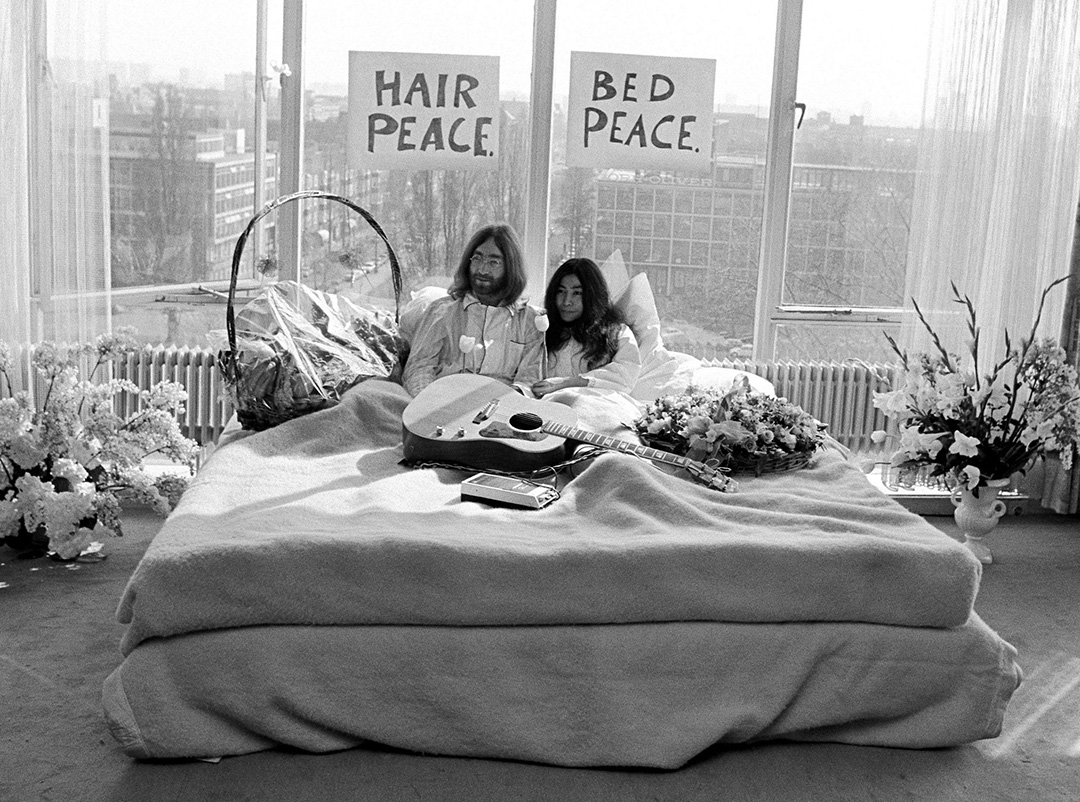 VanArtGallery's tweet photo. This week marks the anniversary of #YokoOno & #JohnLennon’s first #BEDINFORPEACE, held in Amsterdam’s Hilton Hotel from March 25-31, 1969. The event was at once a honeymoon, performance art & activism as artwork, signalling the start of the couple’s lifelong campaign for peace. https://t.co/G0mD6aSqdz