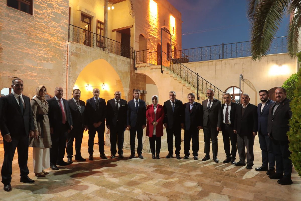 abdkirikci's tweet photo. AK Parti Genel Merkez Yerel Yönetimler Başkan Yardımcımız @aysesula, Şanlıurfa BŞB Başkanımız @zabeyazgul ve İlçe Belediye Başkanlarımız ile koordinasyon toplantımızı yaptık.
@mehmetozhaseki 
@erkankandemir https://t.co/jsJAfkaKau
