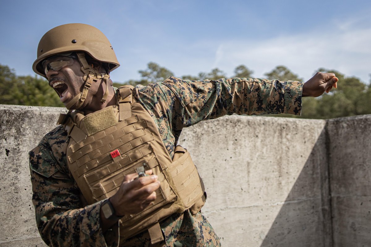USMC's tweet photo. #Marines with Combat Logistics Battalion 451, 4th Marine Logistics Group, conduct a live-fire grenade range on @camp_lejeune, March 22.

CLB-451 is participating in annual training and demobilization facilitated by the Marines of Combat Logistics Regiment 2, @2ndMLG. 

#USMC https://t.co/rTqJtWFkXy