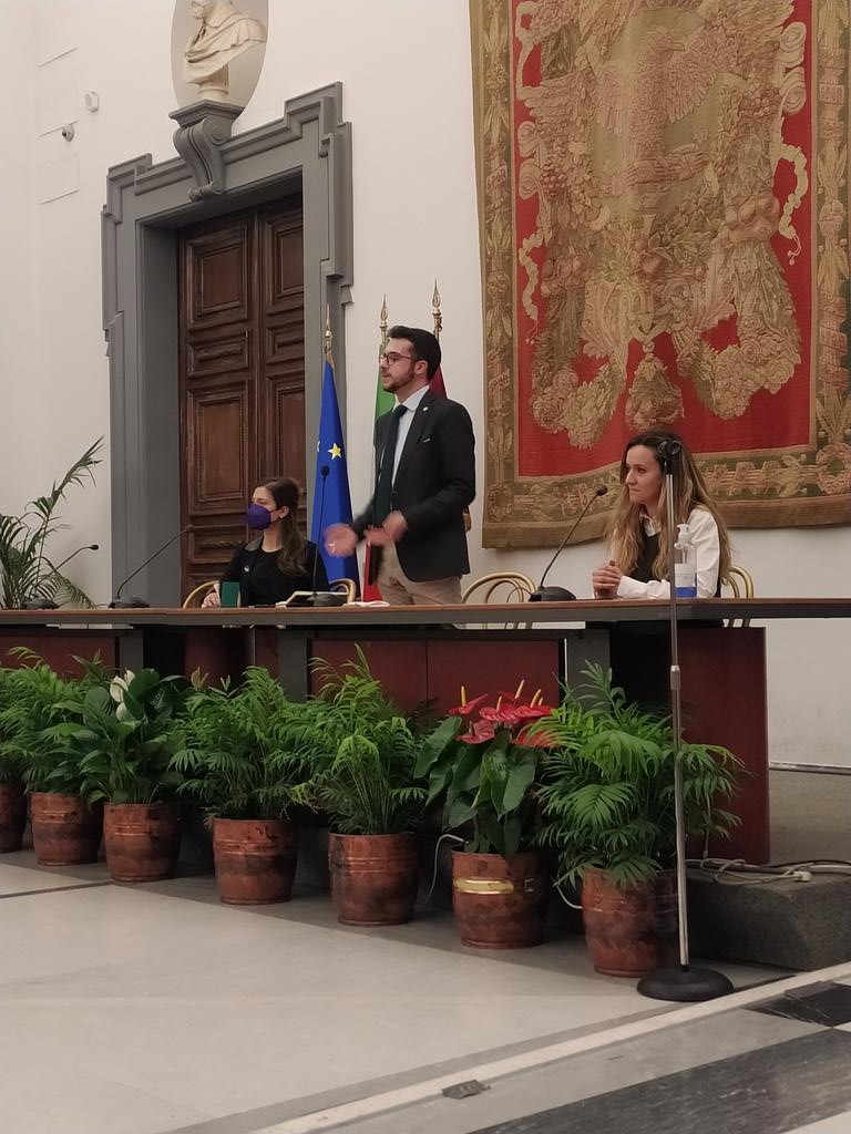 <a href="/mattegori95/">M</a> Non c'è futuro se l'Europa oggi non affronta i suoi problemi strutturali. Il fronte progressista deve essere unito nel portare le istanze dei giovani. Dobbiamo difendere ciò che abbiamo conquistato a partire dei #TrattatidiRoma