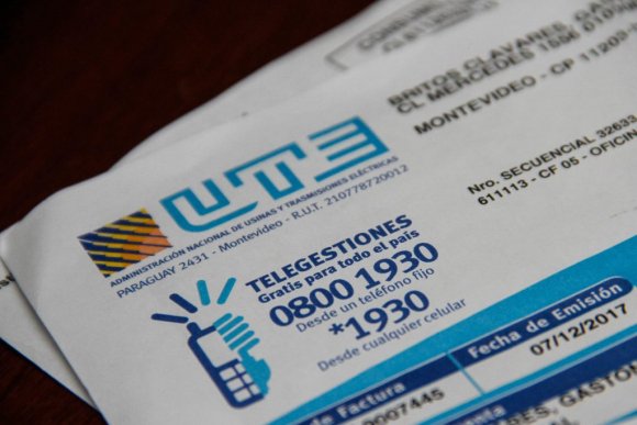 ☀️BONO SOCIAL UTE MIDES☀️
➡️En Durazno ya son 2500 los hogares beneficiarios
➡️Para sumarse, los titulares de prestaciones MIDES, tienen que ser los titulares del suministro eléctrico
➡️Aquellos que sean TITULARES MIDES y no sean TITULARES UTE deberán pasar por oficinas de UTE