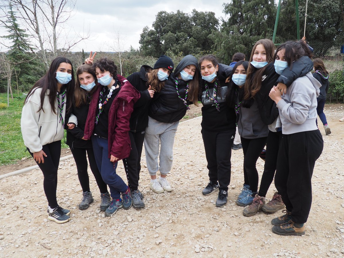 El finde pasado la tropa se fue de acampada ⛺
 
Hicieron una ghynkana, debatieron sobre sexualidad y bullying... 💭 Además, avanzaron muchísimo en su aventura: el cambio de ambientación de la tropa 🤩

¡Salieron ideas increíbles! ✨