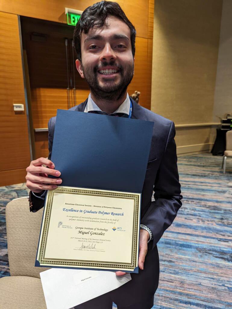 migueagc2's tweet photo. Super excited to have been in the “Excellence in Graduate Polymer Research” symposium at #ACSSpring2022! Had a fantastic time presenting and meeting fantastic people in the field of #sustainable #polymers and #batteries! https://t.co/co6YVpEbRn