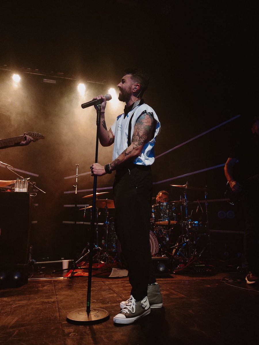 Noe_Alvarez07's tweet photo. @soyRayden magnífica noche ✨ https://t.co/oSTUjXGMO4