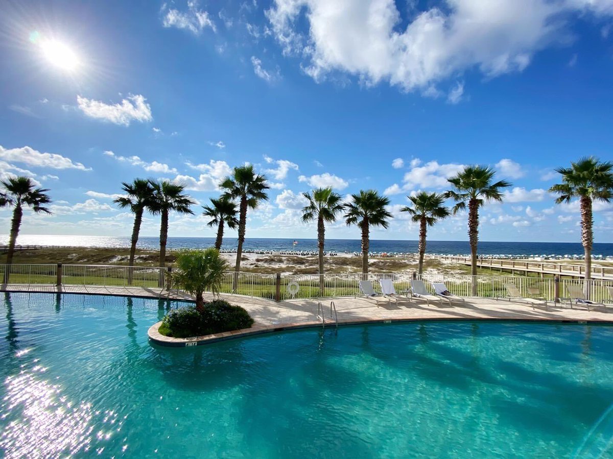 Are you looking for a job at the beach? 👀 🏝 Spectrum Resorts at Turquoise Place has the perfect opportunity for you!

🚨 Join our team: spectrum-resorts.careerplug.com/jobs?loc=Turqu… 

#job #jobs #jobsearch #jobshiring #orangebeach #orangebeachalabama