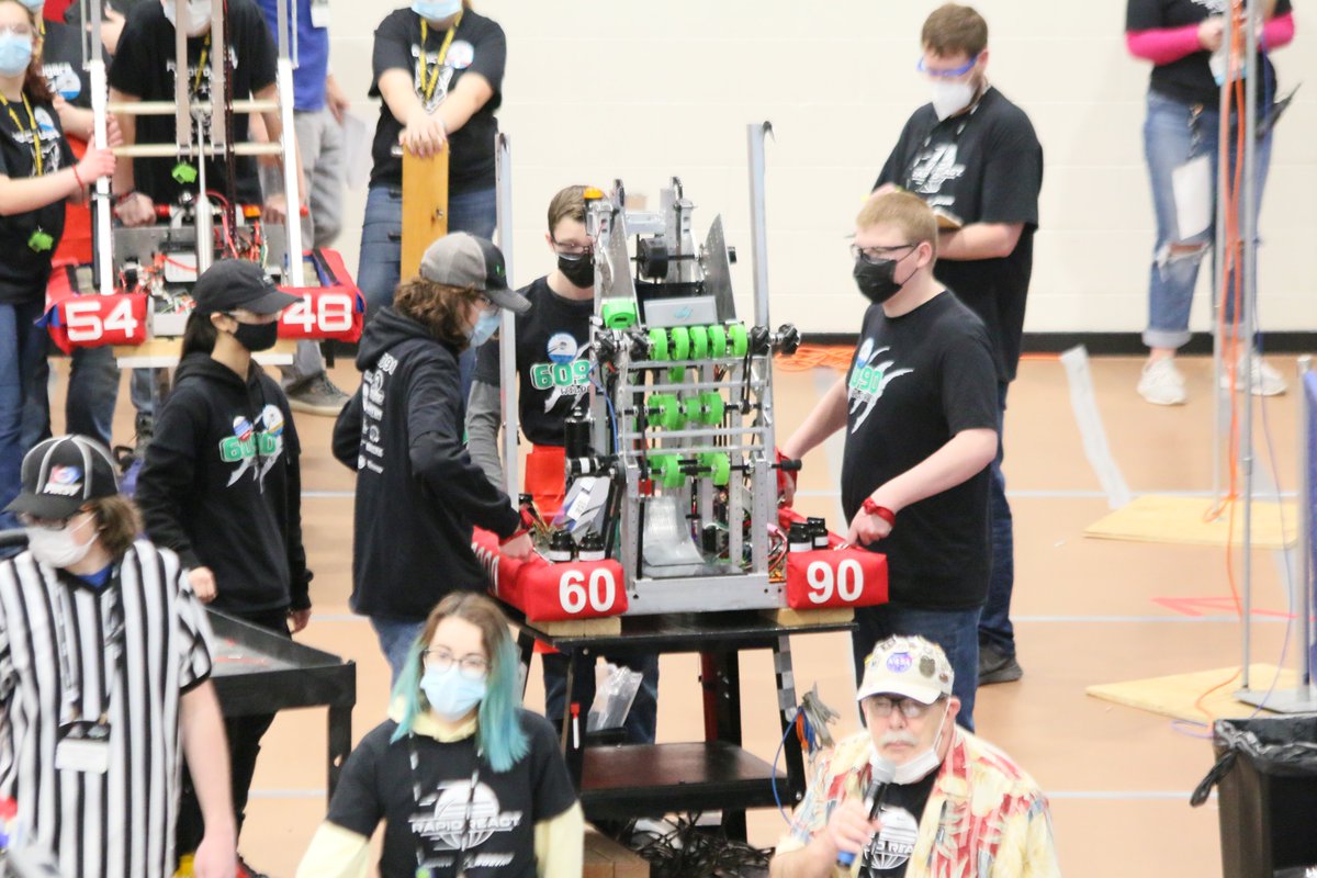 wildcats6090's tweet photo. Here are some awesome pictures of our drive team and human player from the Muskegon event. https://t.co/EOuXAunP0J