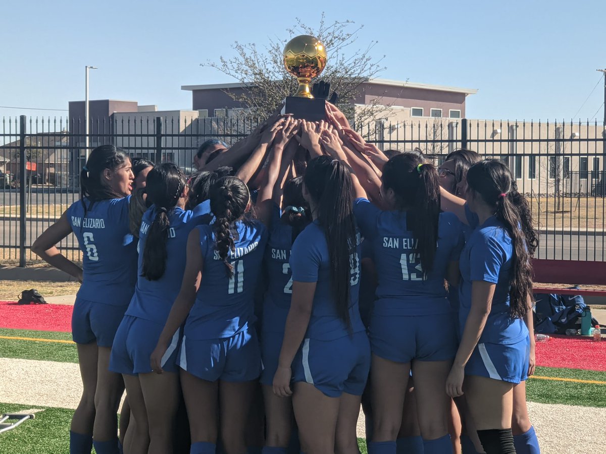 MiguelMendezSE's tweet photo. San Eli wins 8-1 against Borger HS and gets the Bi-district championship 🏆! Overcame a very tough first half on a hot "summer" day. I am a very proud coach, their commitment to improve on all aspects is commendable. Way to go girls!  #sehsthebest https://t.co/yIKoumc9OP