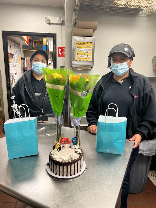 AGBellsLLC's tweet image. Two birthdays are being celebrated at our Harvard store!  Happy birthday Gloria and Betty! We hope you have a fantastic day! @agbellsllc #happybirthday #agbellschicago #celebrate #ampler