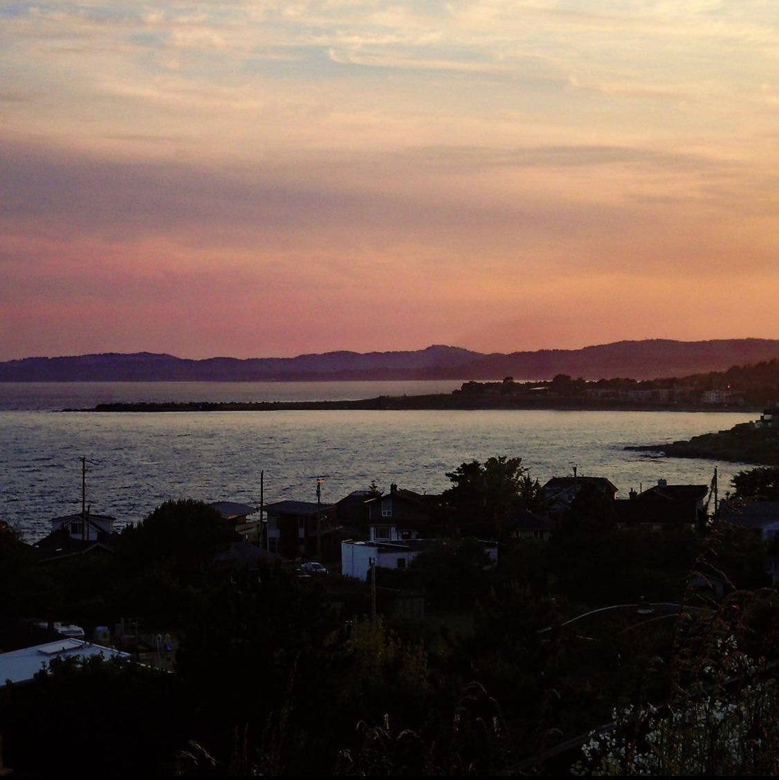 Where will this weekend take you? 🌅

📸: ale_xa5021 on Instagram

#OakBay #ExploreOakBay #yyj #ExploreBC