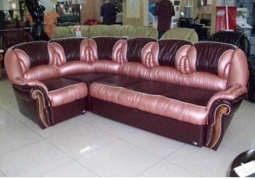 zeotherm's tweet photo. Friend shared this with me and I am wracking my brain to think of what setting this was actually designed for...??? @DrJenGunter #BadInteriorDesign https://t.co/Usz9AzAMtn