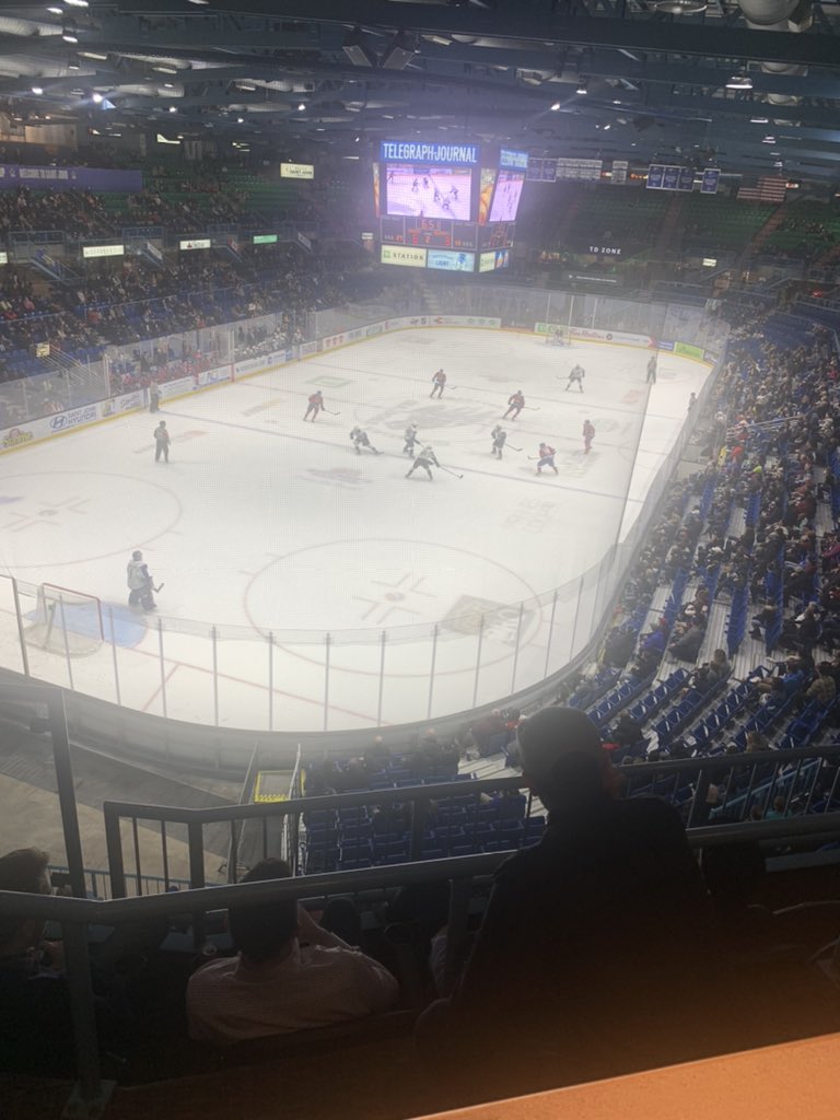 SheriShannon's tweet photo. @mcinnescooper wants to thank our friends @EYnews for joining us tonight at the @SJSeaDogs game! It was so nice to be able to reconnect after two long years of no events! https://t.co/EtotfTomxa
